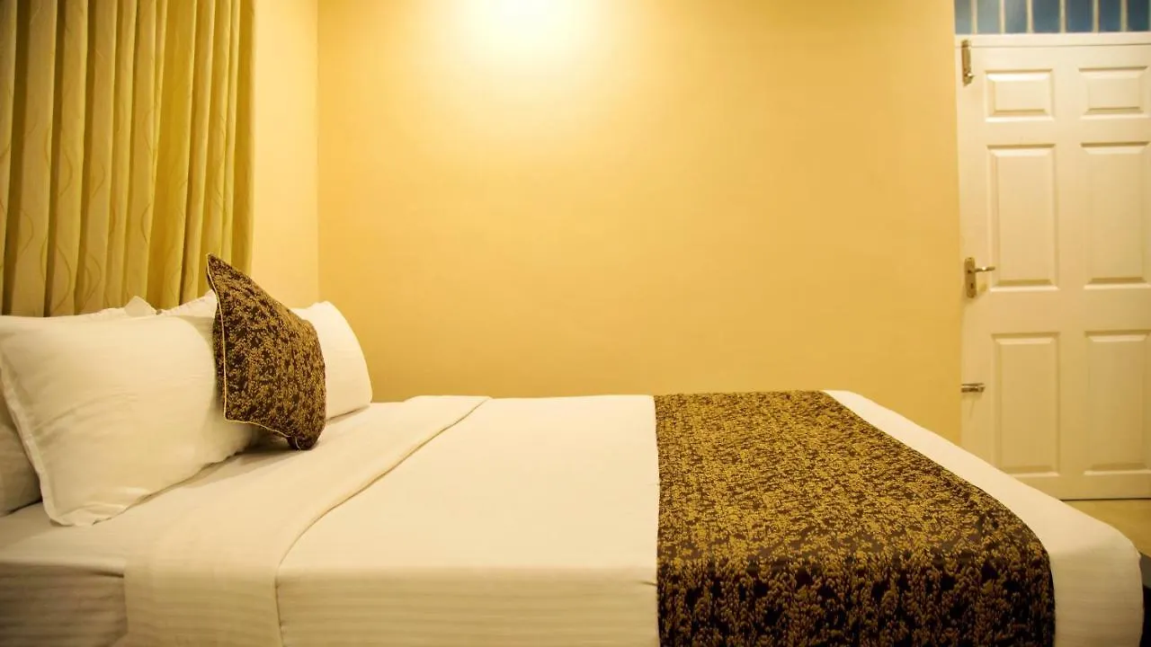 Nambiars Premium Heritage Hotel Kochi 2*,  India